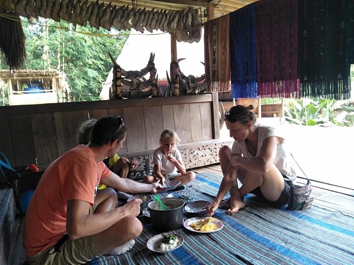 Arnolds Familly Homestay Bajawa Bagian luar foto