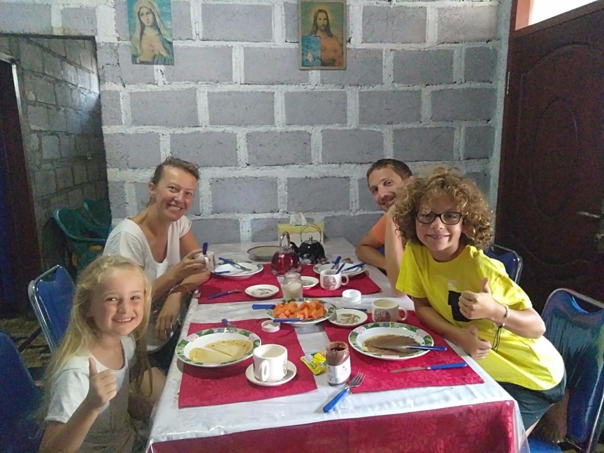 Arnolds Familly Homestay Bajawa Bagian luar foto