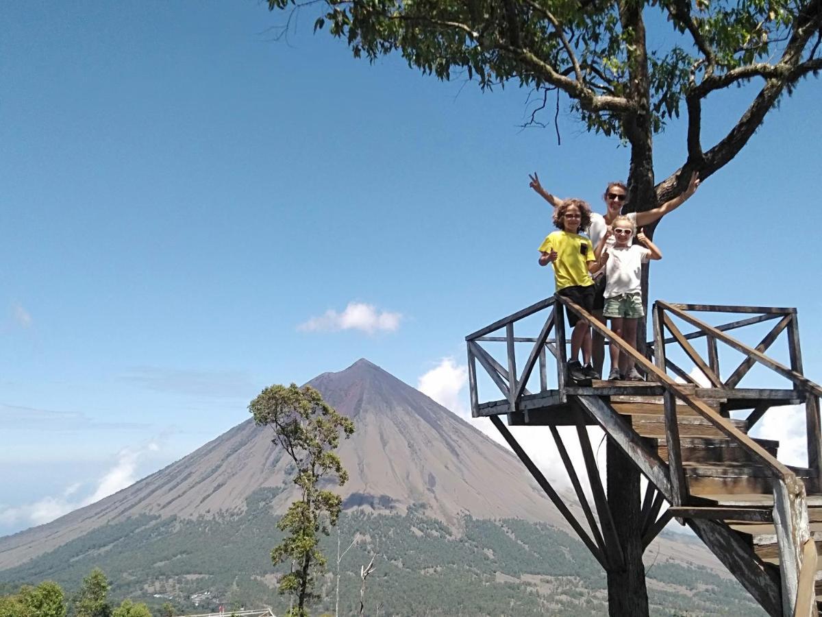 Arnolds Familly Homestay Bajawa Bagian luar foto