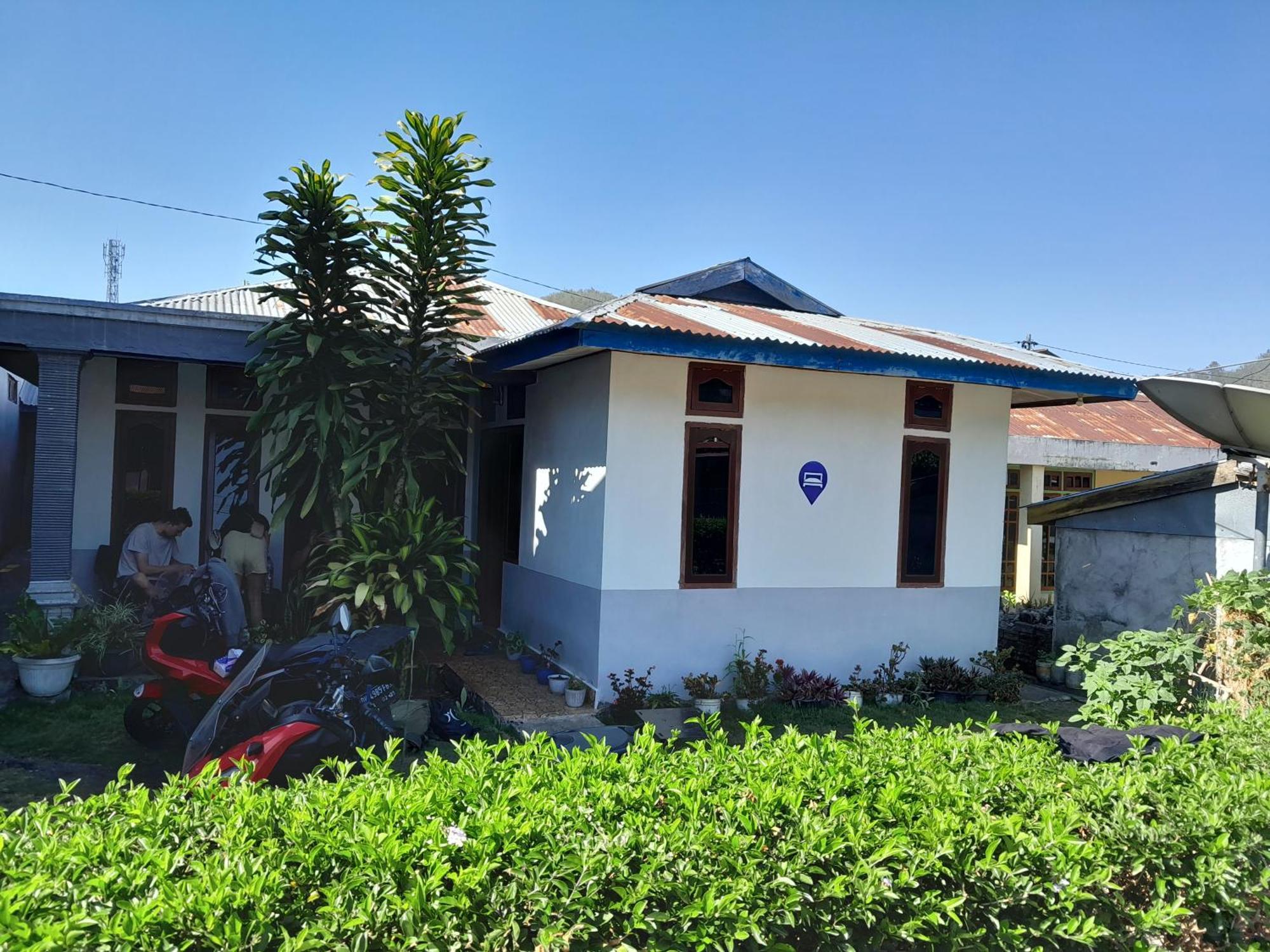 Arnolds Familly Homestay Bajawa Bagian luar foto