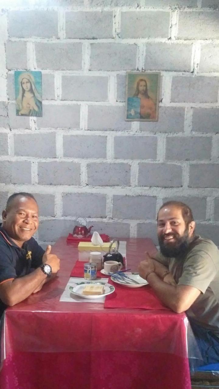 Arnolds Familly Homestay Bajawa Bagian luar foto